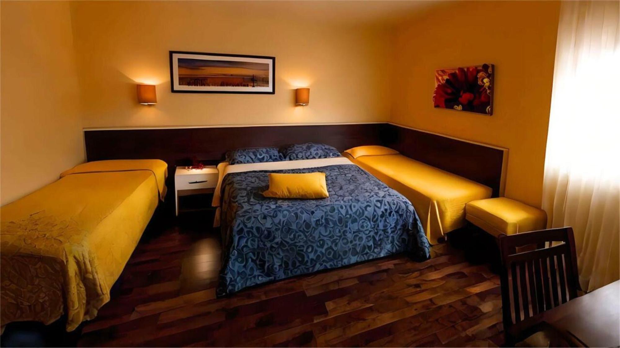 בולסנה Hotel Nazionale מראה חיצוני תמונה