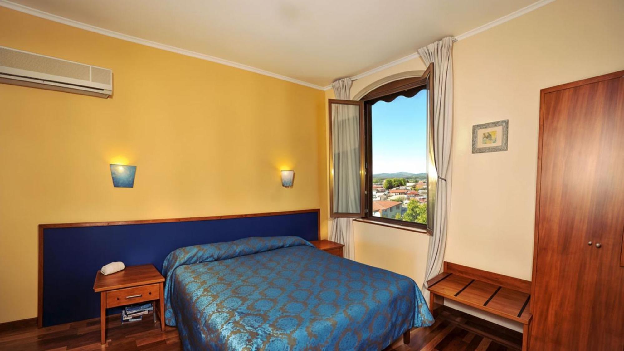 בולסנה Hotel Nazionale מראה חיצוני תמונה