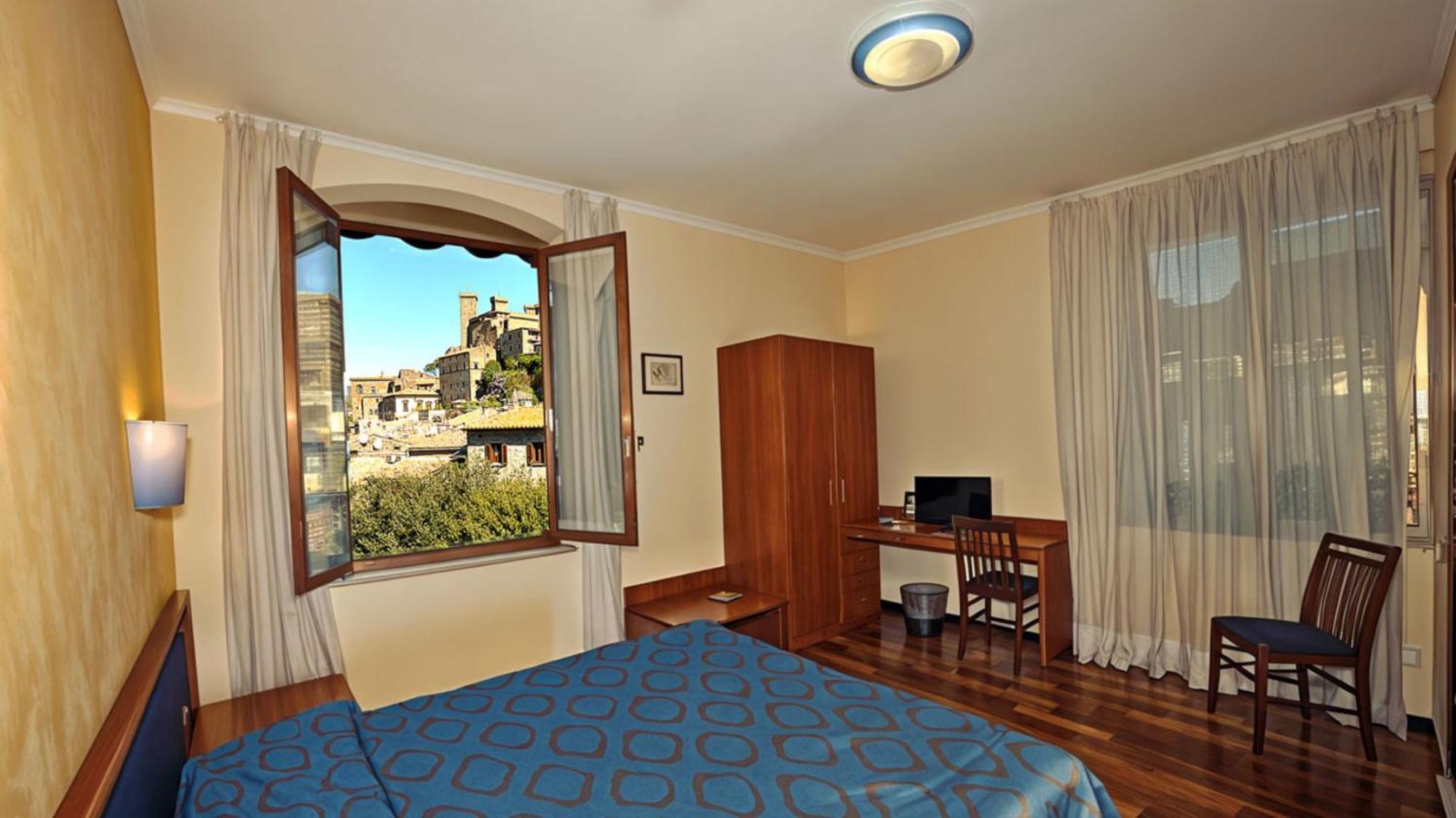 בולסנה Hotel Nazionale מראה חיצוני תמונה
