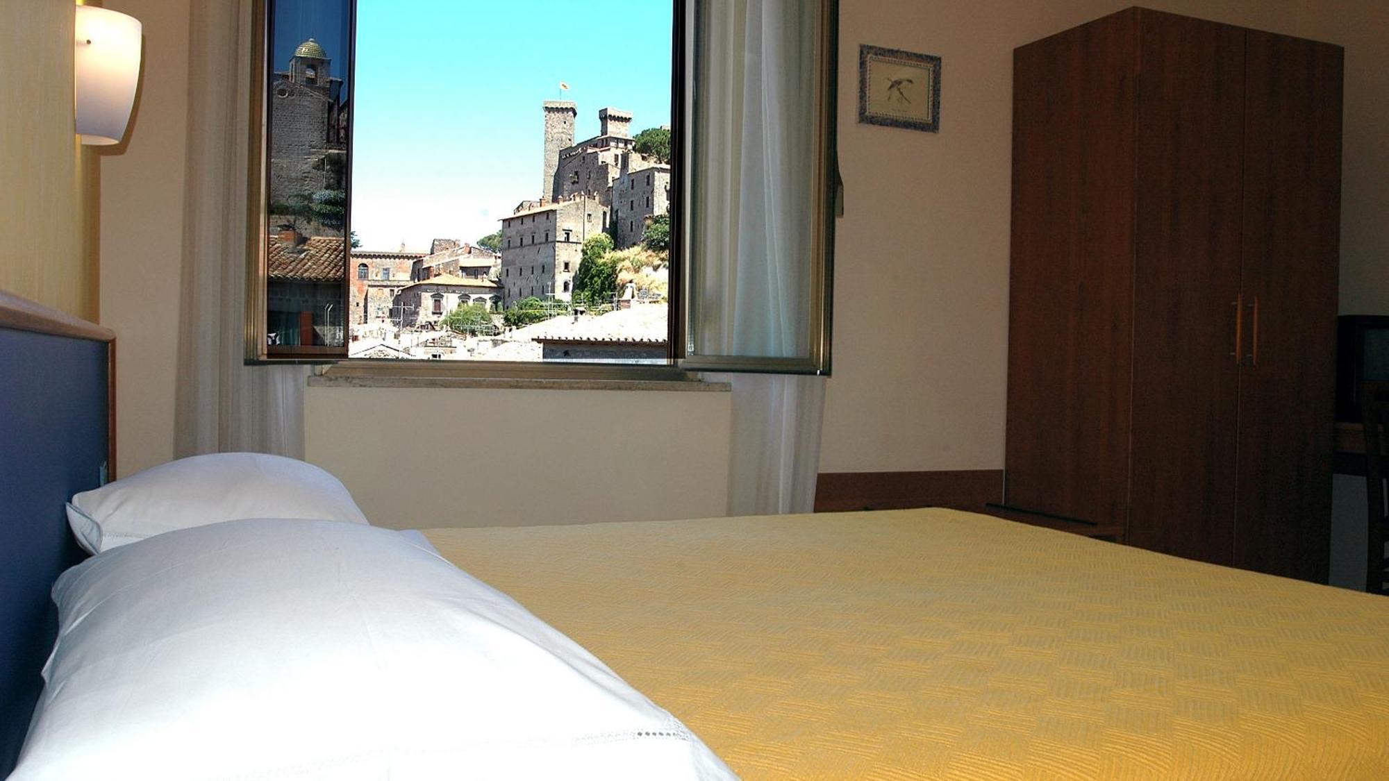 בולסנה Hotel Nazionale מראה חיצוני תמונה